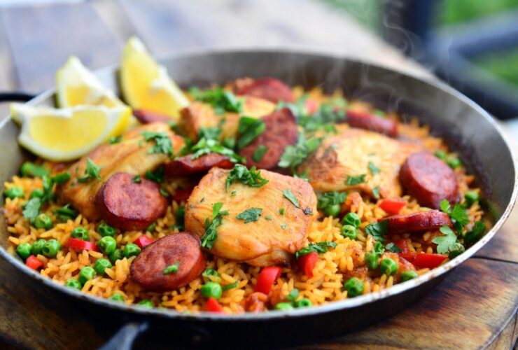 Easy One-Pot Spanish Paella with Chicken and Chorizo Recipe (Beginner-Friendly & Ready in 45 Minutes)